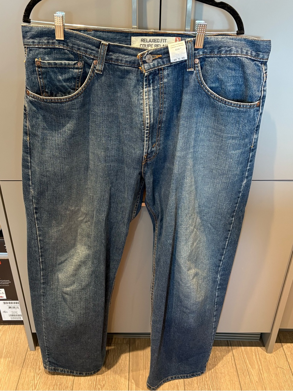 Levi’s Relaxed Fit 550s 38x30